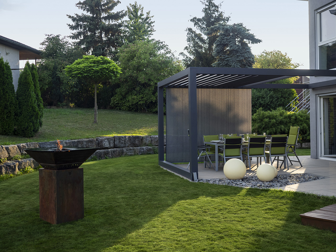 BlackBull BigQube Wood Feuerplattengrill