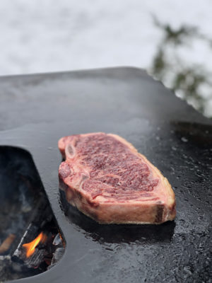 Feuerplattengrill, BigQube, Feuerplatte, Plancha Grill, Grillplatte, Feuerschale, Feuerkorb, Ofyr, Quan, BlackBull