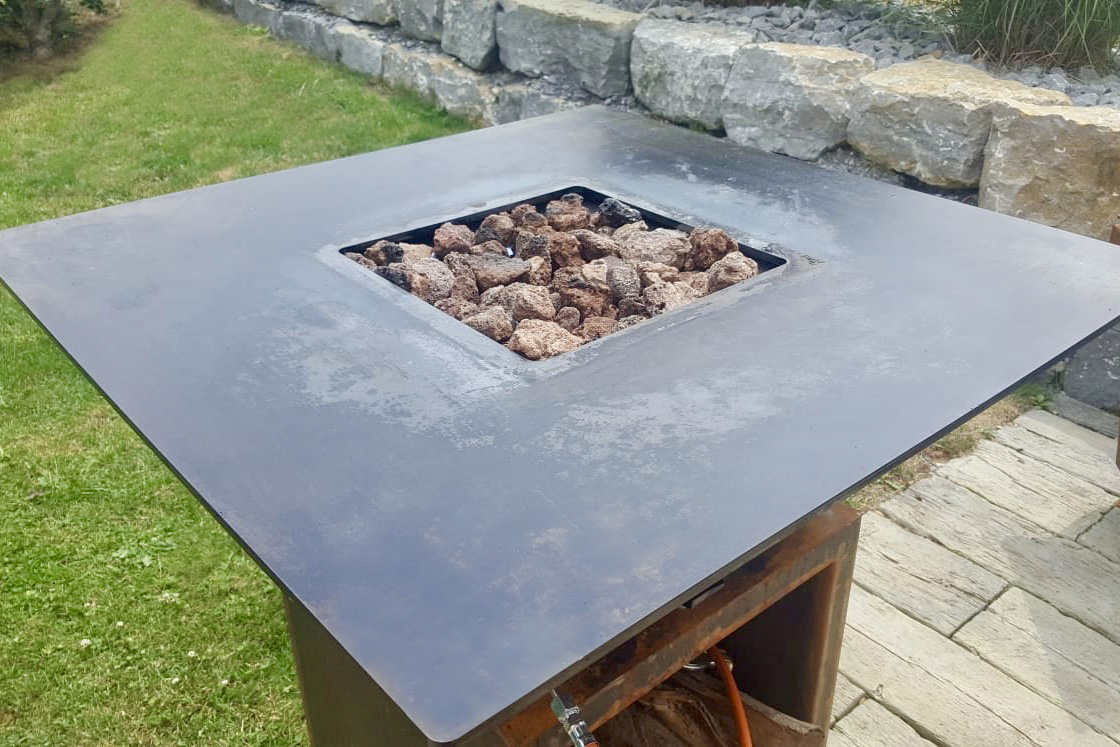 Feuerplattengrill, BigQube, Feuerplatte, Plancha Grill, Grillplatte, Feuerschale, Feuerkorb, Ofyr, Quan, BlackBull